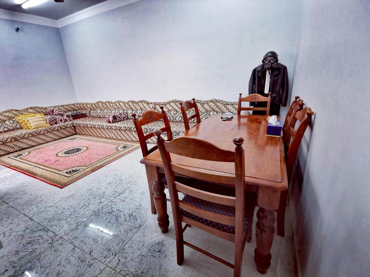 228Hostel Al Ḩamrāʼ Buitenkant foto