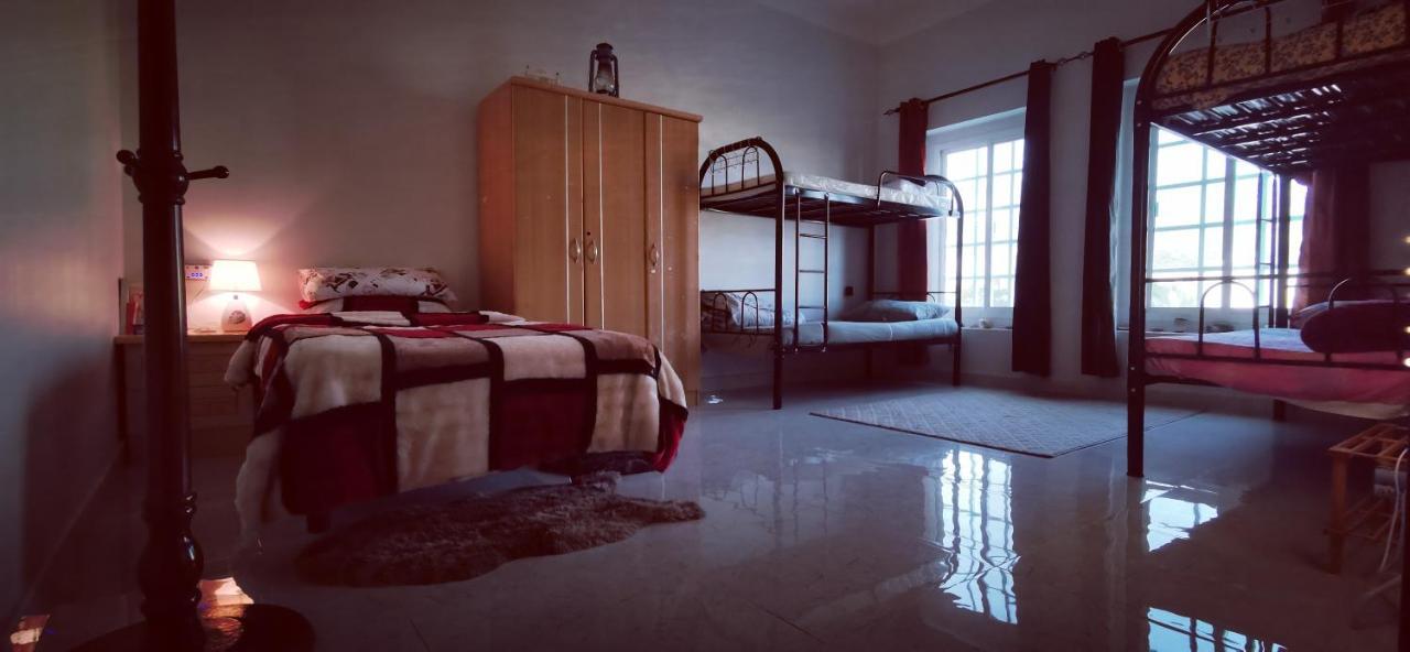 228Hostel Al Ḩamrāʼ Buitenkant foto
